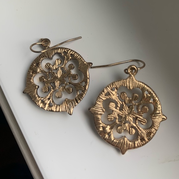 Earrings - Picture 3 of 4